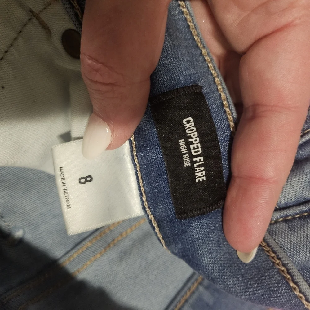 Express Cropped Flare, Size 8